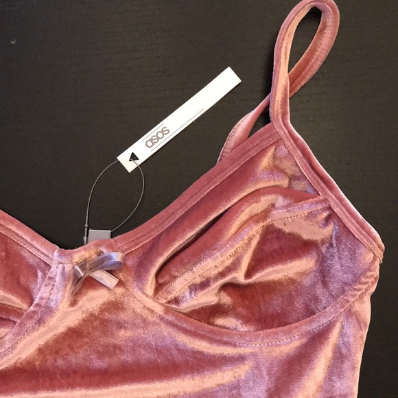 ASOS DESIGN cami body with cup detail in velvet - Picture 3 of 8